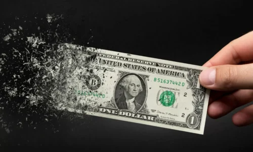 O dia em que percebi que meu comercial era um “balde furado” (e como parei de perder leads)